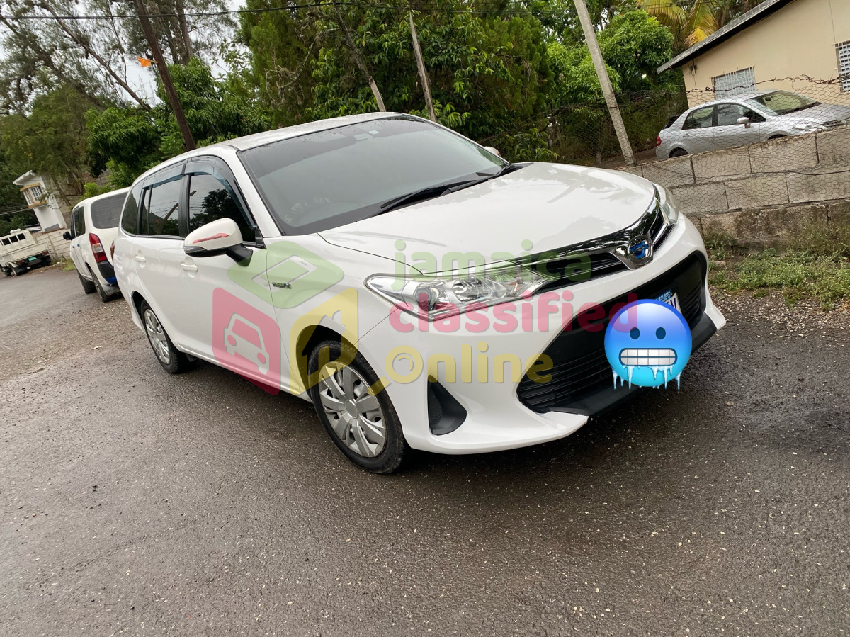 For Sale 2017 Toyota Fielder Halfway Tree