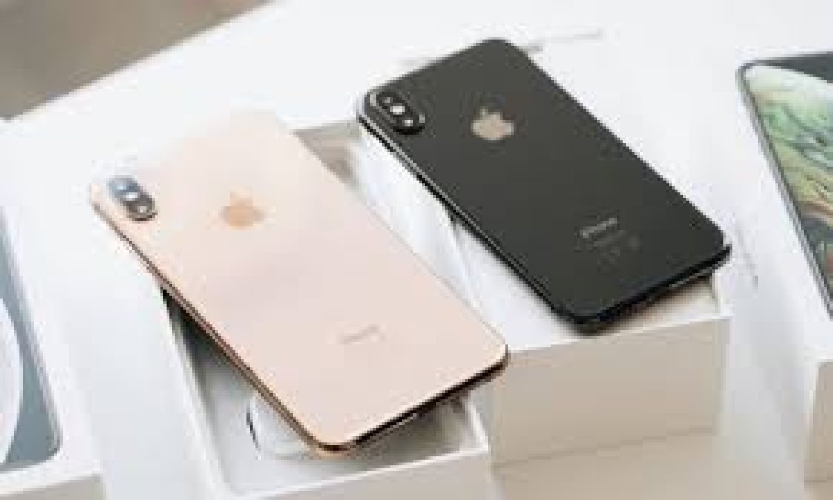 Apple IPhone XS Max 256GB/512GB for sale in Jamaica Kingston St Andrew - Phones