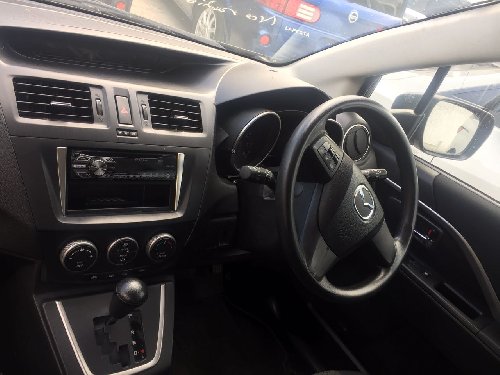 Selling My 2011 Mazda Premacy 