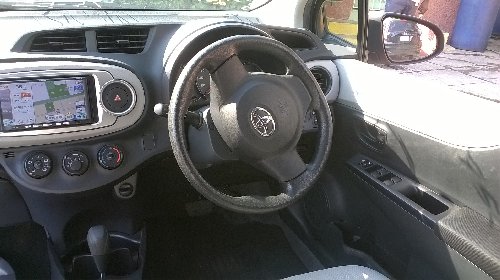 2013 Toyota Vitz 