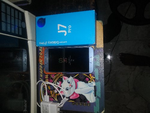 Samsung J7 Pro 3week Old 10/10 Condition 