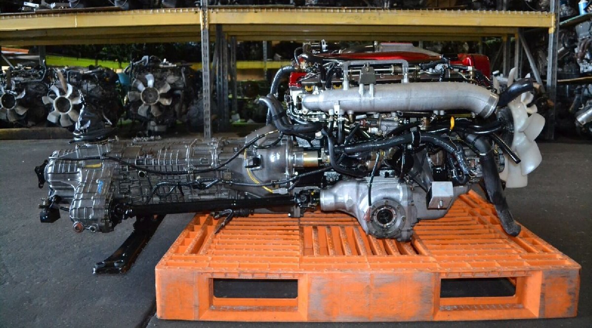 R34 GT-R engine closeup