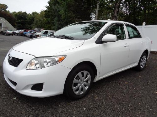  2010 Toyota Corolla LE 4Dr Only 68.K Miles 1800$