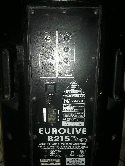 2 Behringer EUROLIVE B215D Active PA Speaker 