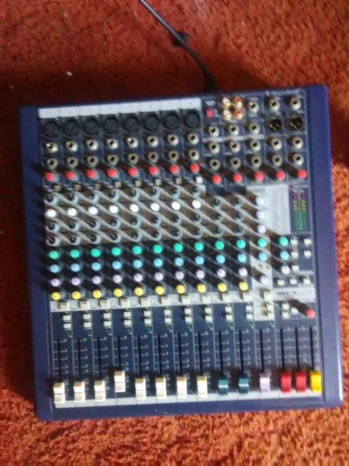 Soundcraft 16 channel mixer