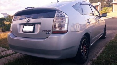 2009 Toyota Prius- $995,000 Negotiable
