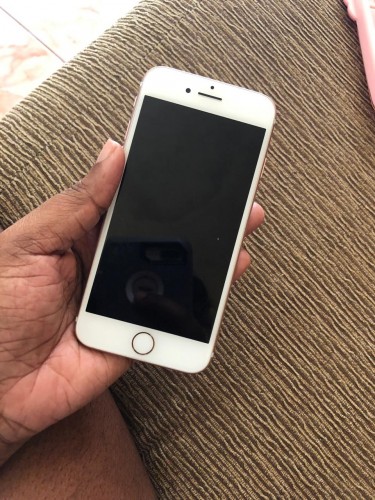 USED Iphone 7 (32gd) A+ Condition (rose Gold)
