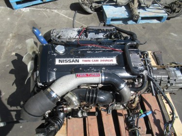 NISSAN SKYLINE GTR RB26DET ENGINE AWD TRANS BNR32