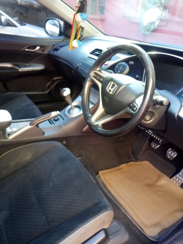2007 Honda Civic Stick Shift $900k Negotiable!