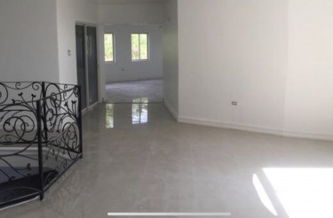 11 Bedroom House For Sale 