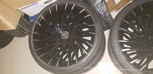 Cars RIMS & Tyres And Other Car Parts 