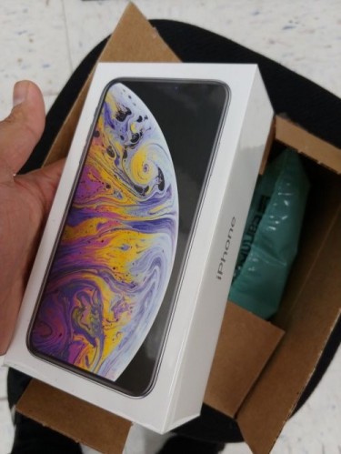 For Sale : Apple IPhone Xs Max