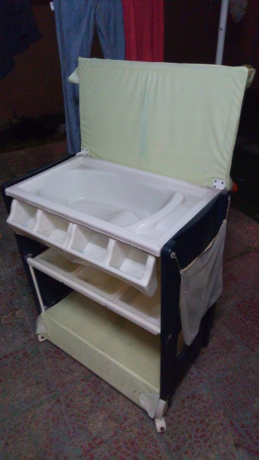 Changing Table With Built In Bath
