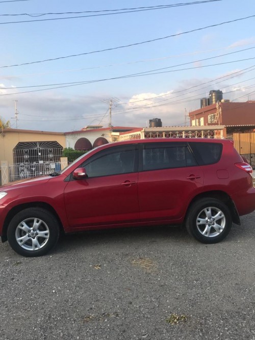 2011 Toyota Rav 4- Immaculate Condition!!!!!