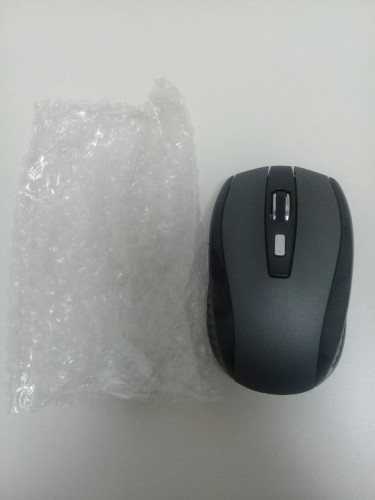 Brand New Wireless Mouse With Two Free Batteries!!