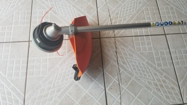 Stihl FS220 - Weed Wacker