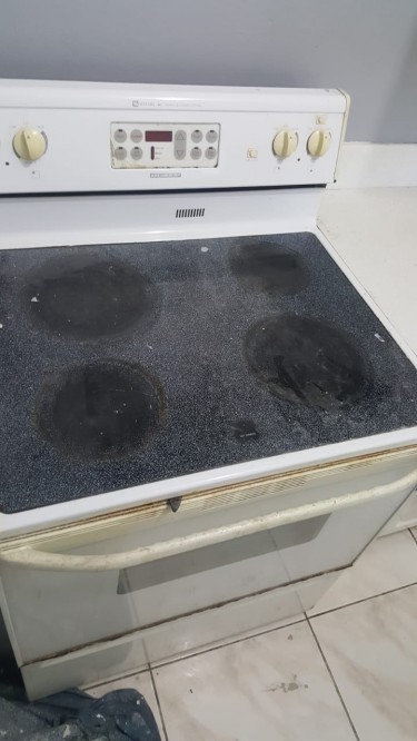 Electric Stove For SALE!!!!