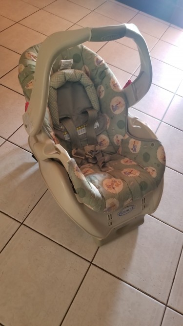 Graco Infant Carrier And Car Seat