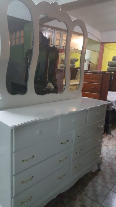 Beautiful 9 Drawer Dressing Table For Sale 
