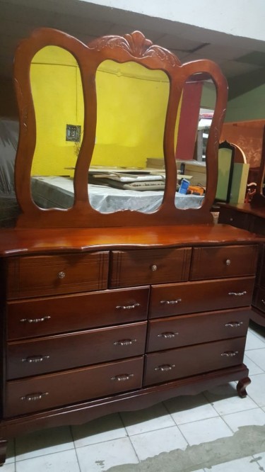 Beautiful King Size Dressing Table For Sale 
