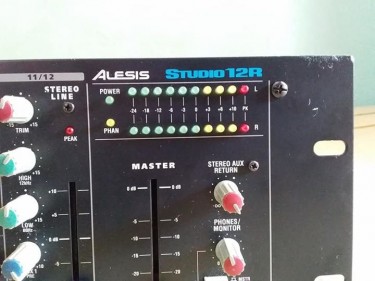 Alesis Studio 12R  12 Channel Mixer Mackie Board