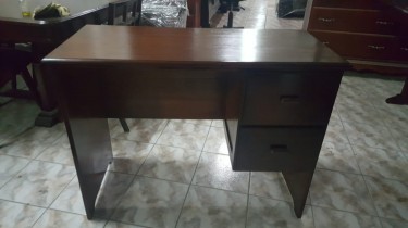 Used Computer Desks In Good Condition For Sale 