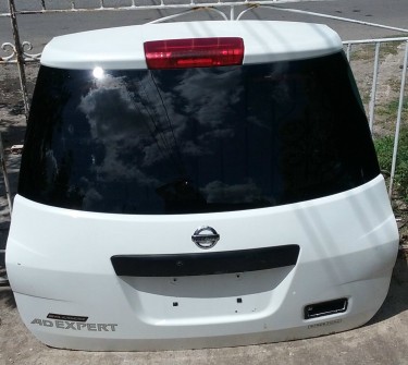 2012 Nissan AD Wagon Tail Gate