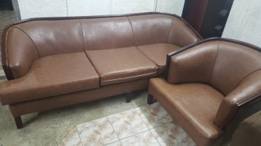 Beautiful 2 Piece Sofa Set For Sale 