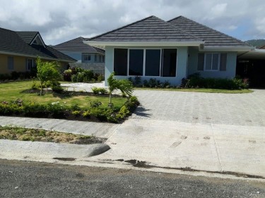 RICHMOND....FULLY FURNISHED 3 BEDROOM 2 BATH HOUSE