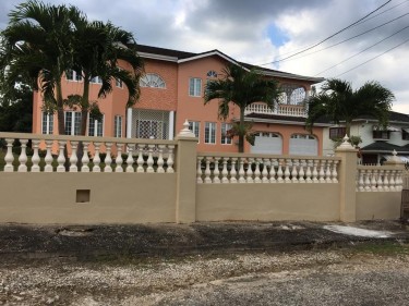 5 BEDROOM HOUSE FOR SALE 