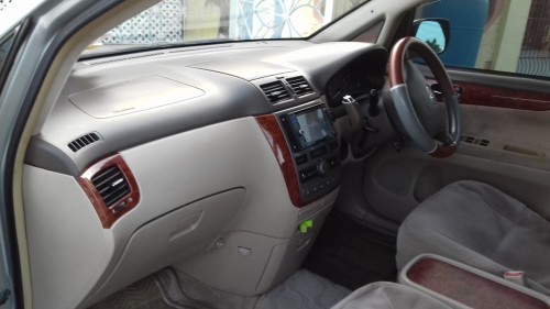 Toyota   Ipsum 2006