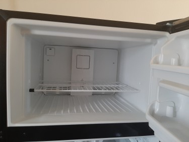 Frigidaire 18 Cu Ft Refrigerator