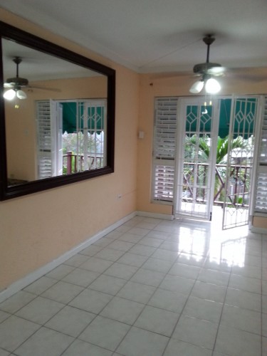 2 Bedroom Townhouse For Rent
