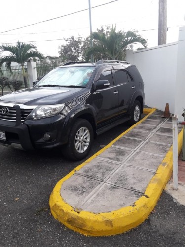 2013 Toyota Fortuner – 3,000,000 Negotiable