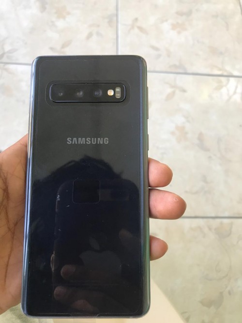 Brand New In Box Samsung Galaxy S10