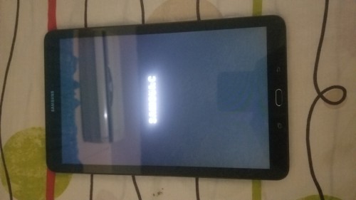 Samsung Tab E 10.6inch 16gig Use Memory Card