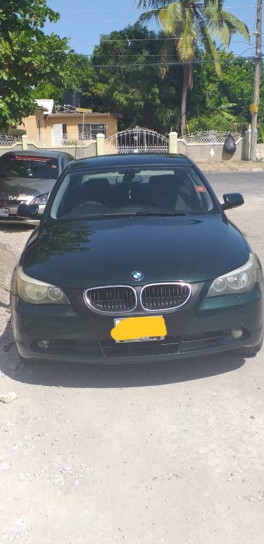2004 BMW 528i