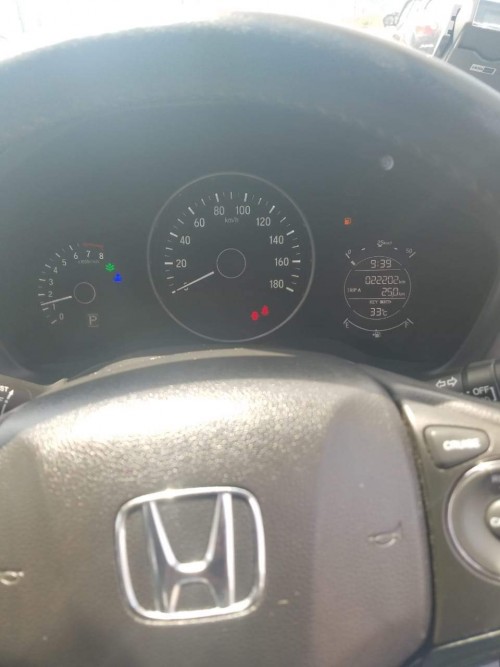 NEWLY IMPORTED  2016 Honda Vezel  HRV SHAPE