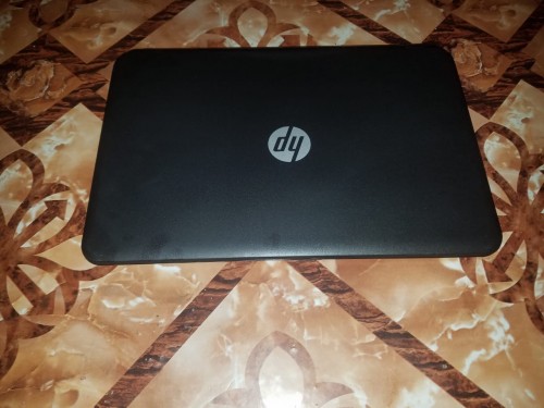 HP Laptop 25,000 Negotiable