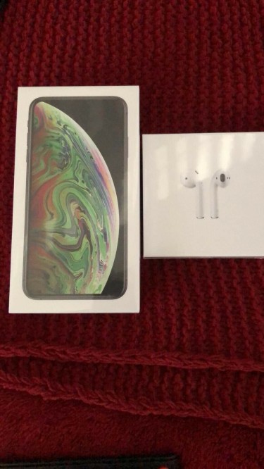 New Original Apple IPhone Xs Max With  Free Airpod