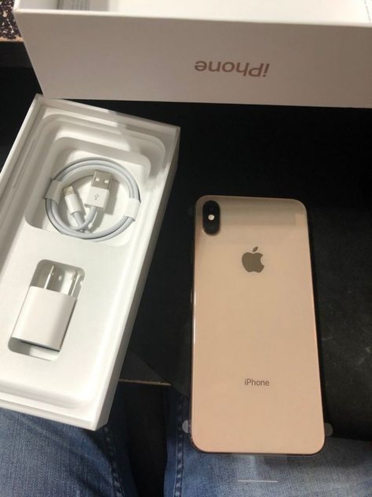 Apple IPhone Xs Max 512GB for sale in California Kingston St Andrew - Phones