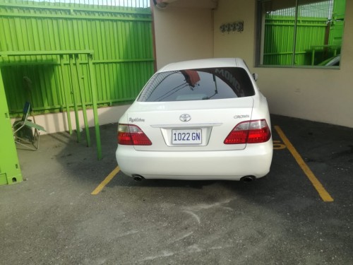 White 2008 Toyota Crown For Sale 