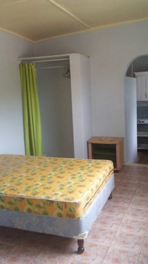 1 Bedroom Apartment For Rent  Off Upper Waltham 