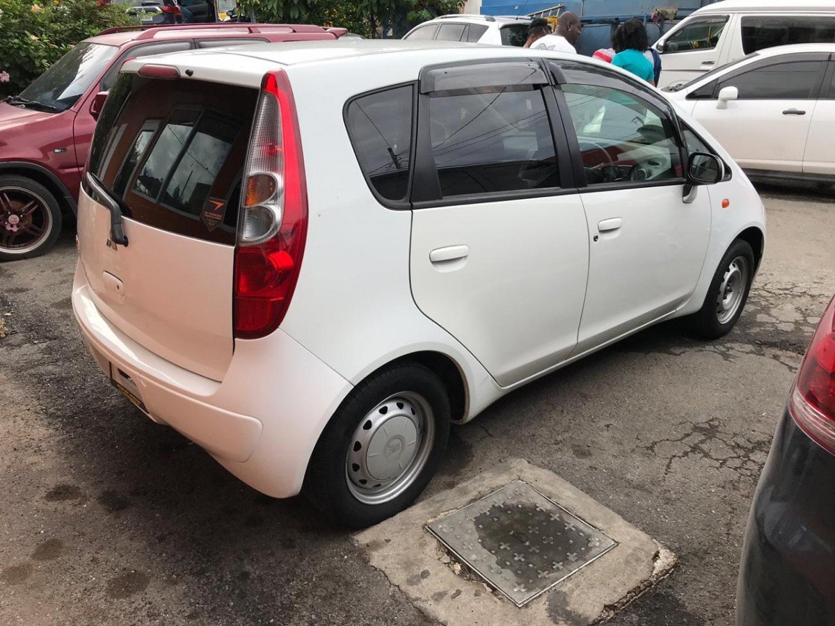 Mitsubishi colt 2012