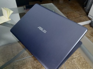 2018 Asus 14 HD Laptop 