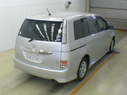 2010 Toyota Isis Platana
