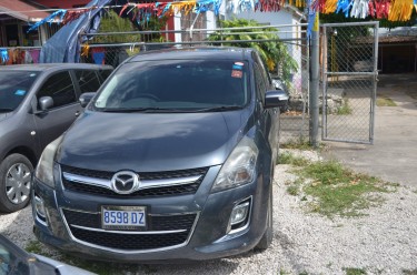 2012 Mazda MPV 