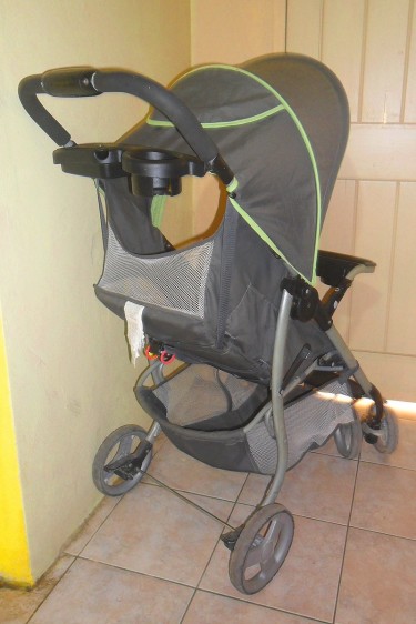 Used Baby Stroller And Play Pen For Sale