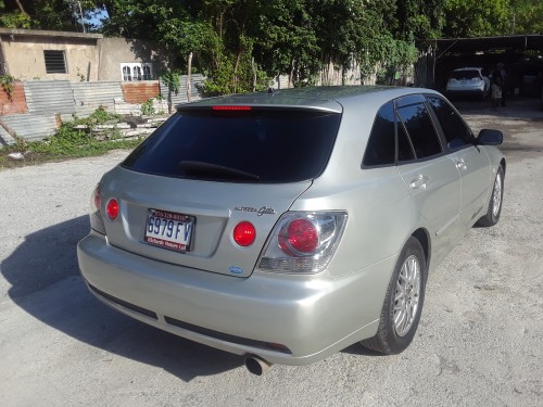 2004 Lexus Altezza