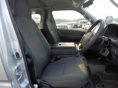 2014 Toyota Hiace DX 3.0L Diesel 6 Seater